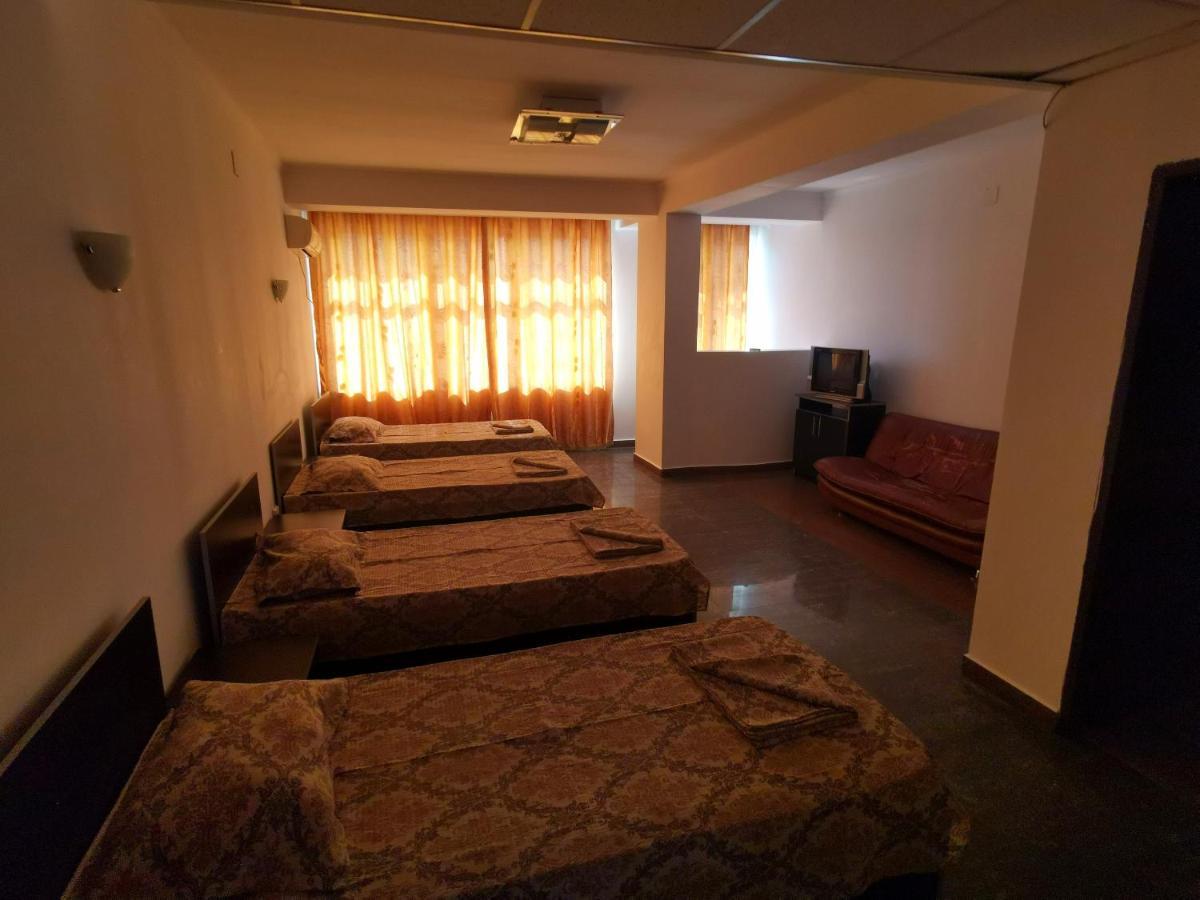 Hotel Dinastia Piteşti Dış mekan fotoğraf