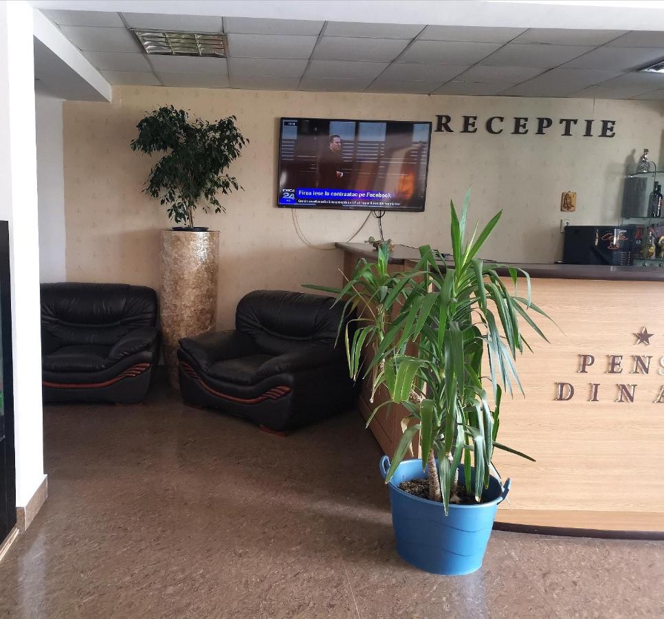 Hotel Dinastia Piteşti Dış mekan fotoğraf