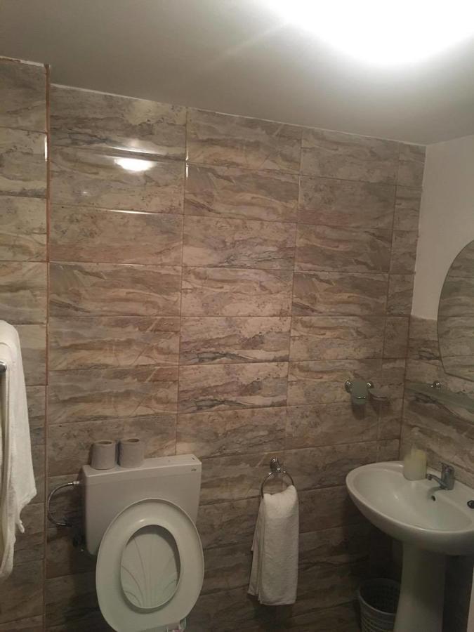 Hotel Dinastia Piteşti Dış mekan fotoğraf